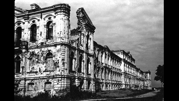 Jelgava palace ravaged by World War 2