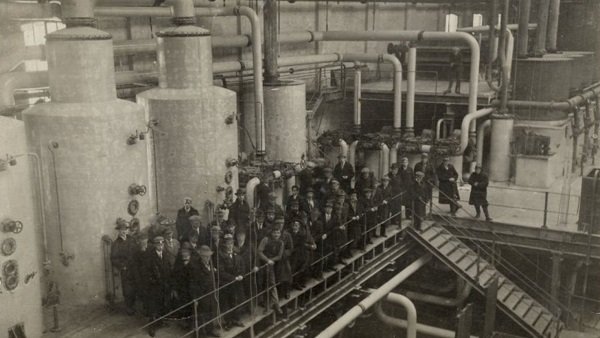 Workers in the sugar plant of Jelgava in 1920s