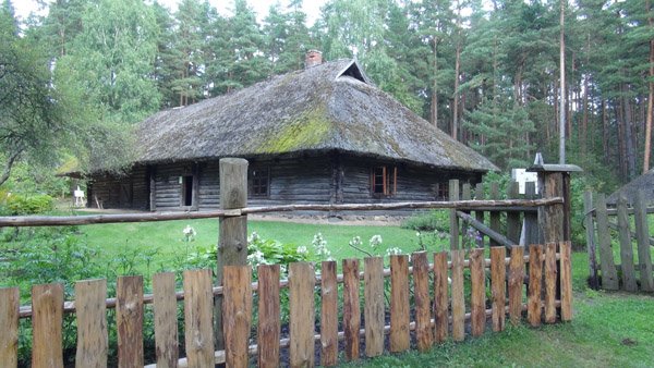 Large home with iconic roof in Riga Skansen