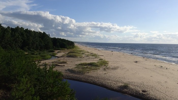 The sandy beach of Saulkrasti looking from a high dune